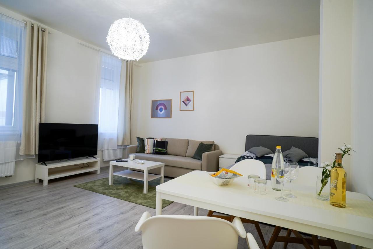 Lucy'S Apartments 2 Olomouc Bagian luar foto