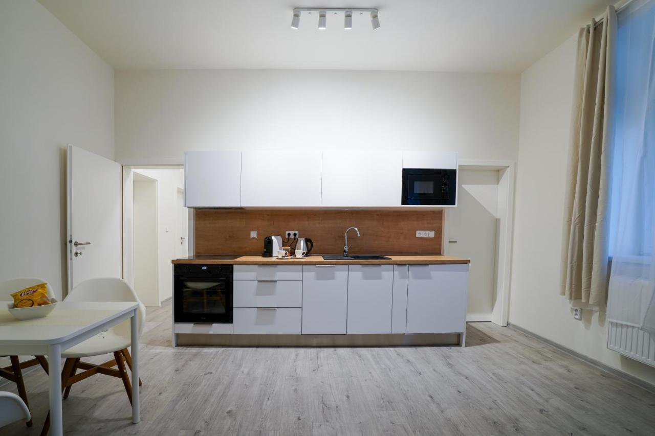 Lucy'S Apartments 2 Olomouc Bagian luar foto