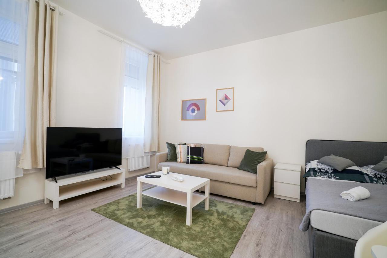 Lucy'S Apartments 2 Olomouc Bagian luar foto